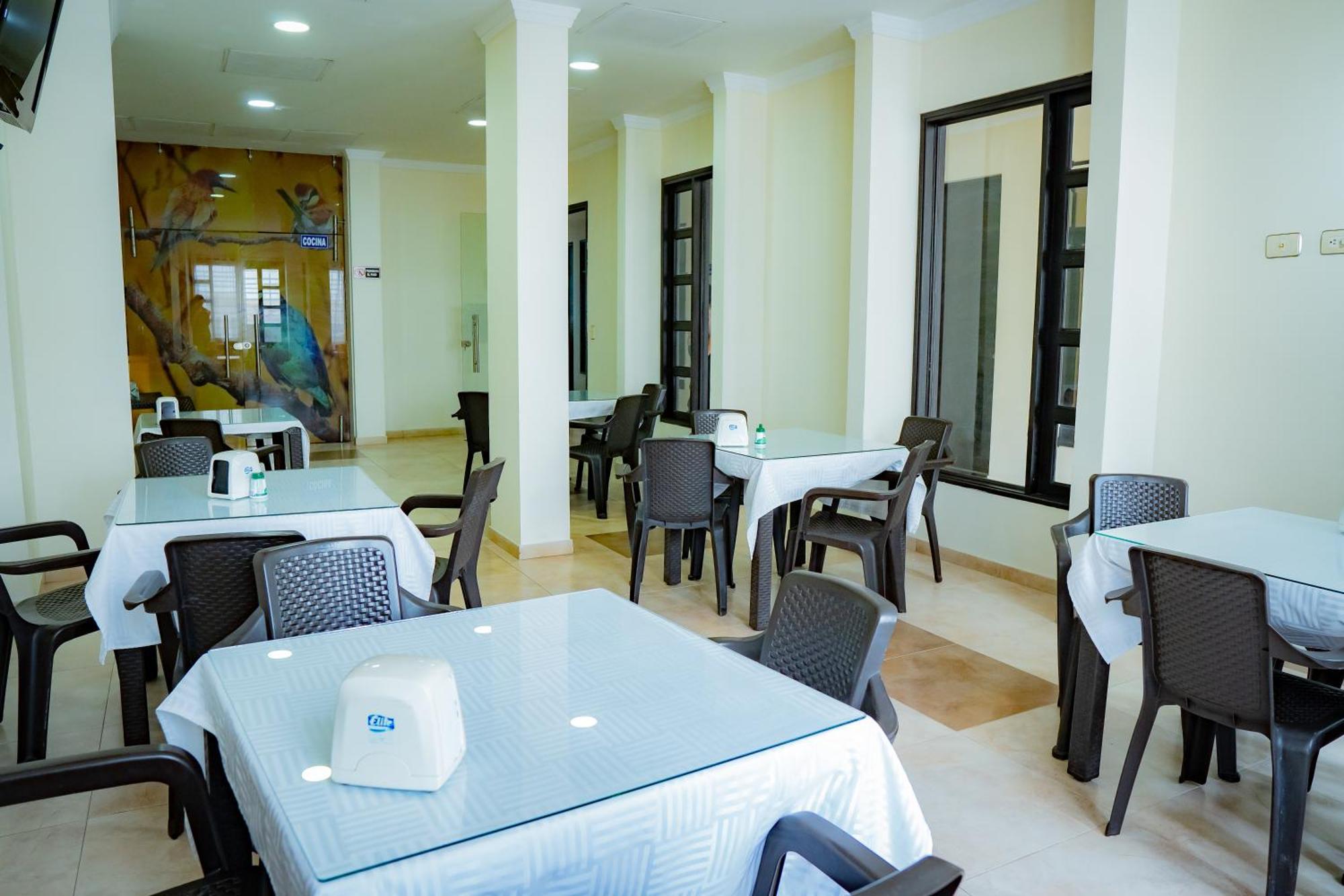 Kalina Hotel Хирардот Экстерьер фото