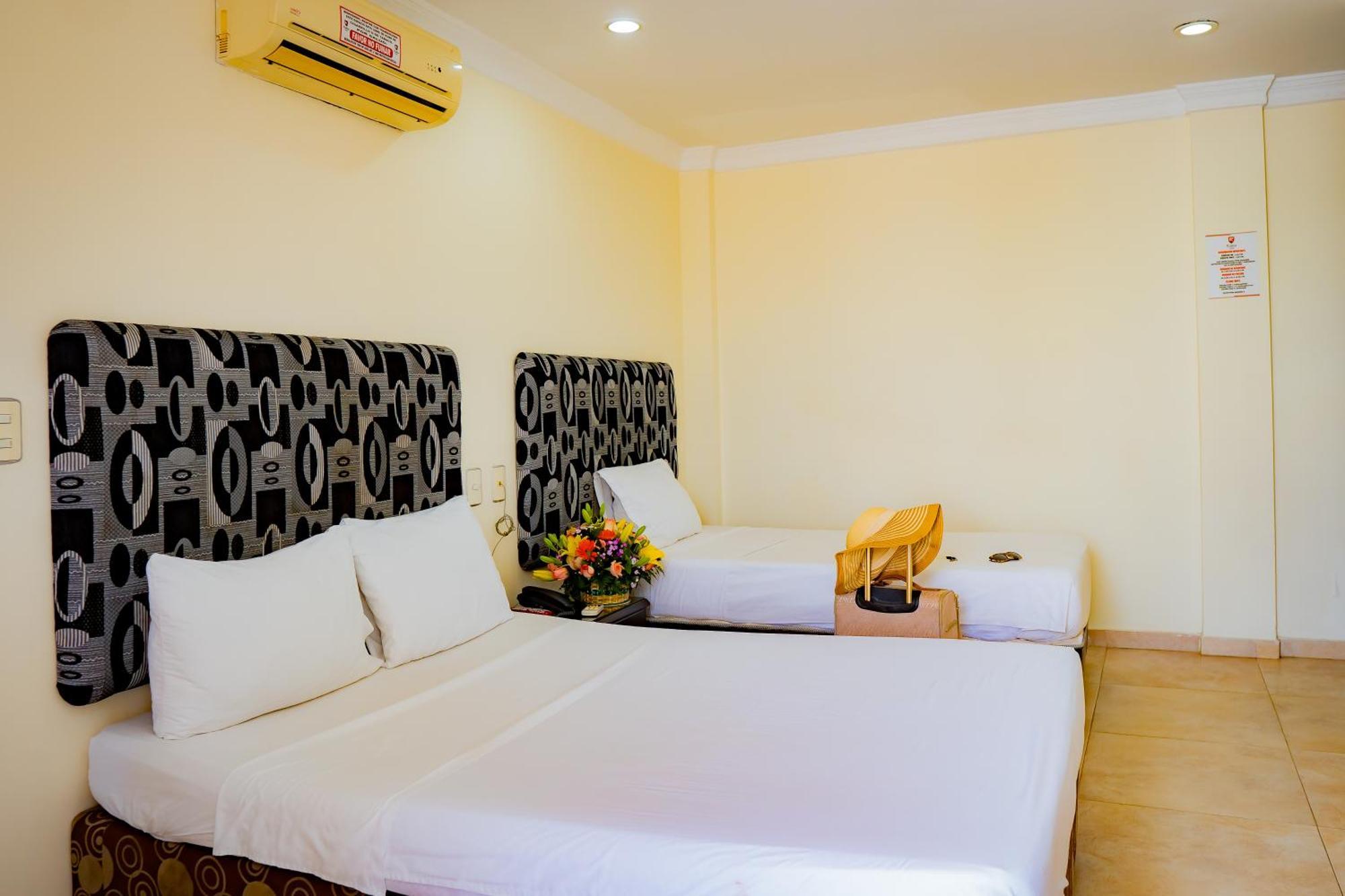 Kalina Hotel Хирардот Экстерьер фото