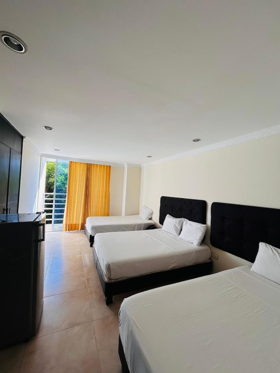 Kalina Hotel Хирардот Экстерьер фото