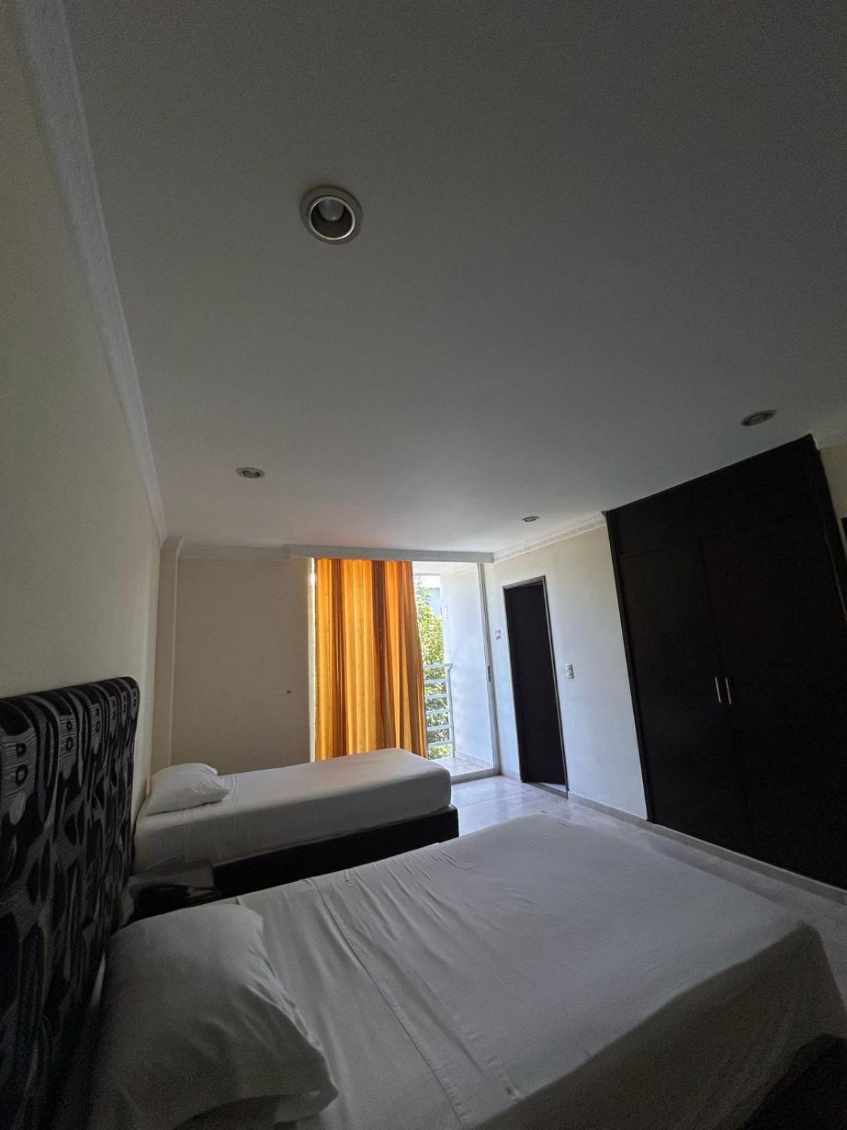 Kalina Hotel Хирардот Экстерьер фото
